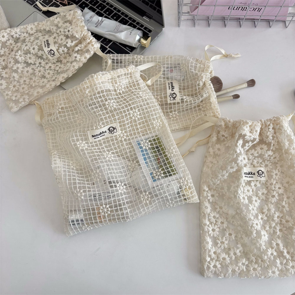 Lace Embroidered Daisy Mesh Dr - Travel Accessories Pouch ulasan dan harga
