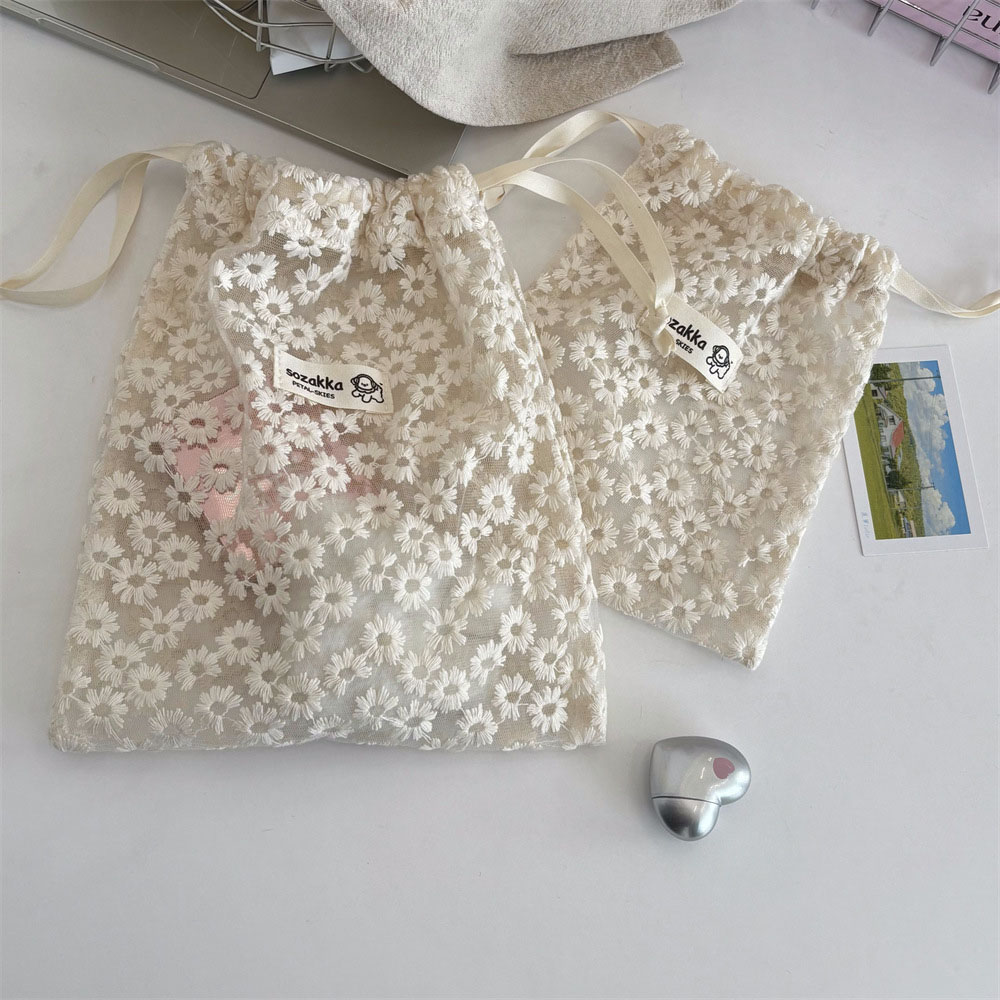 Lace Embroidered Daisy Mesh Dr - Travel Accessories Pouch ulasan dan harga