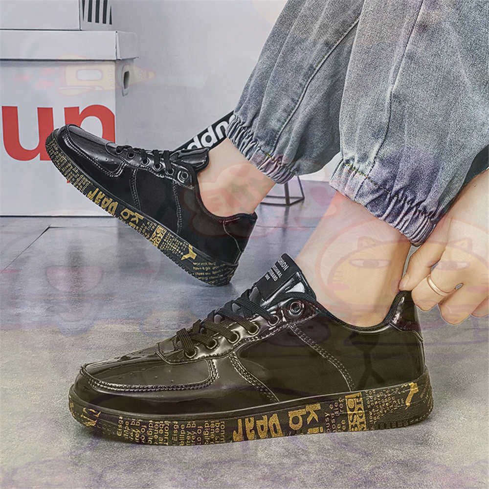 Round Foot Size 45 Sneakers Wh - Travel Accessories Gift Basket ulasan dan harga